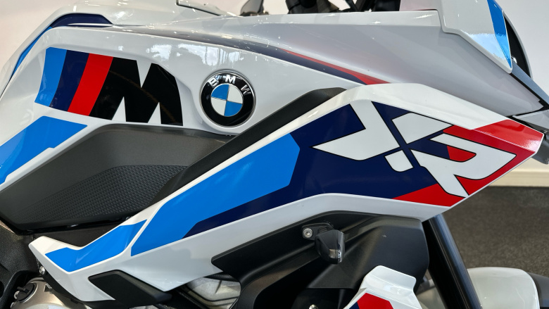 BMW M1000XR (24MY)